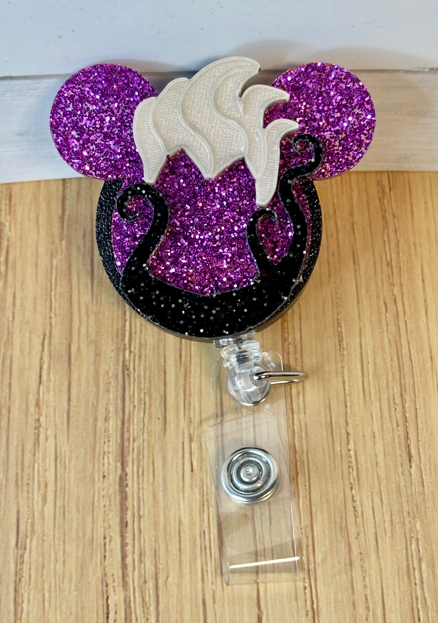 CHARACTER NOTEPAD HOLDERS WITH MATCHING BADGE REELS