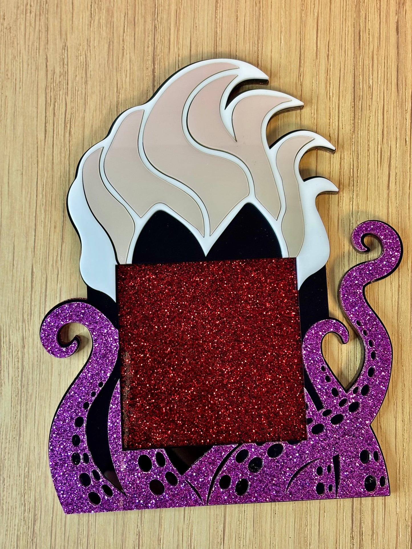 CHARACTER NOTEPAD HOLDERS WITH MATCHING BADGE REELS