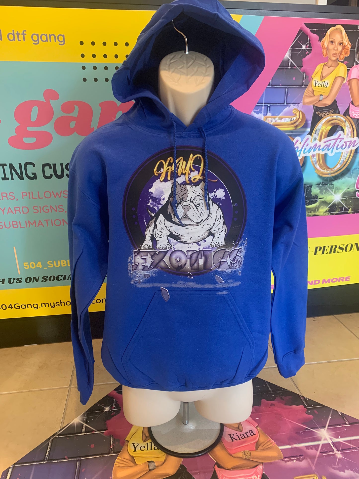 CUSTOM HOODIES/SWEATSHIRTS